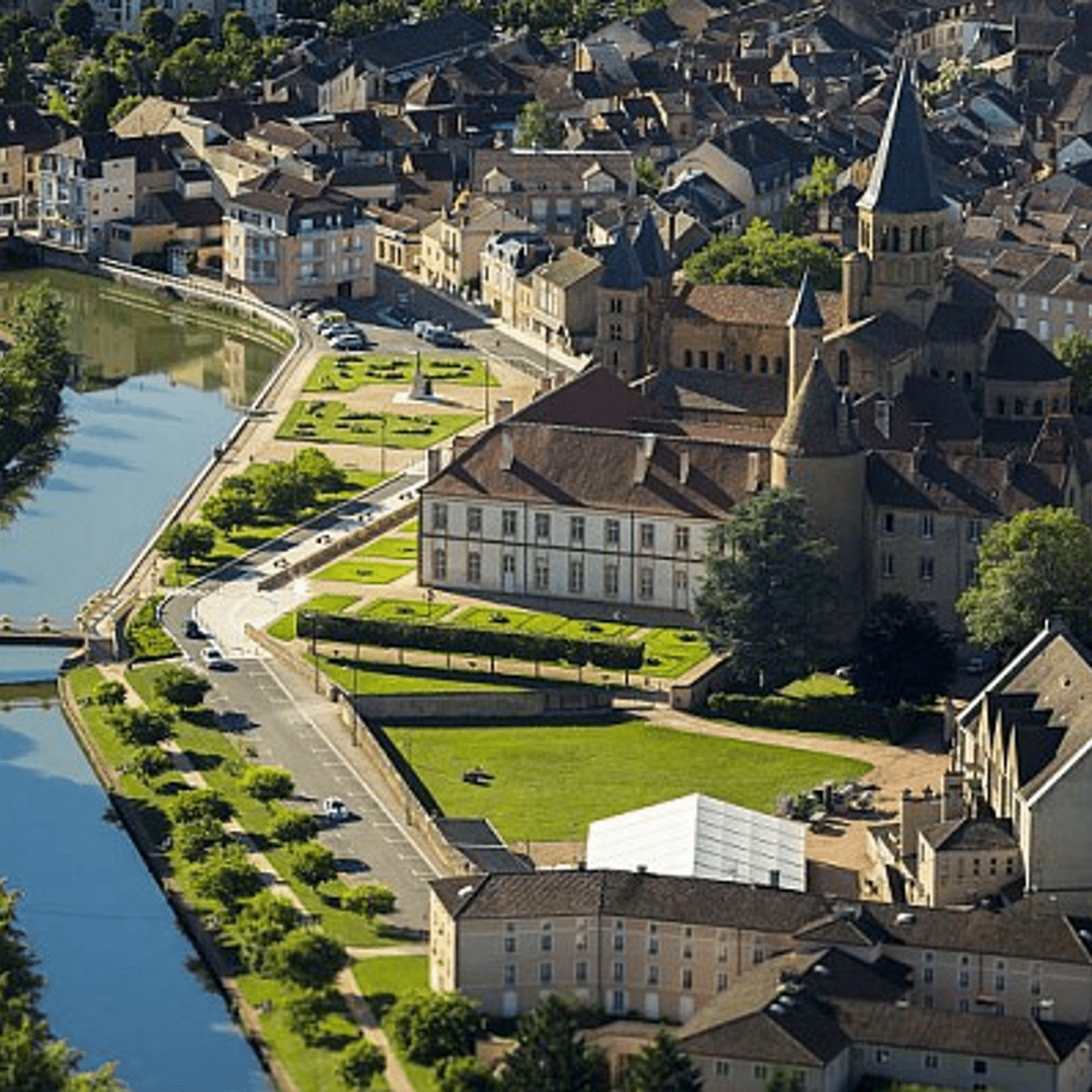 bienvenue-a-paray-le-monial-0